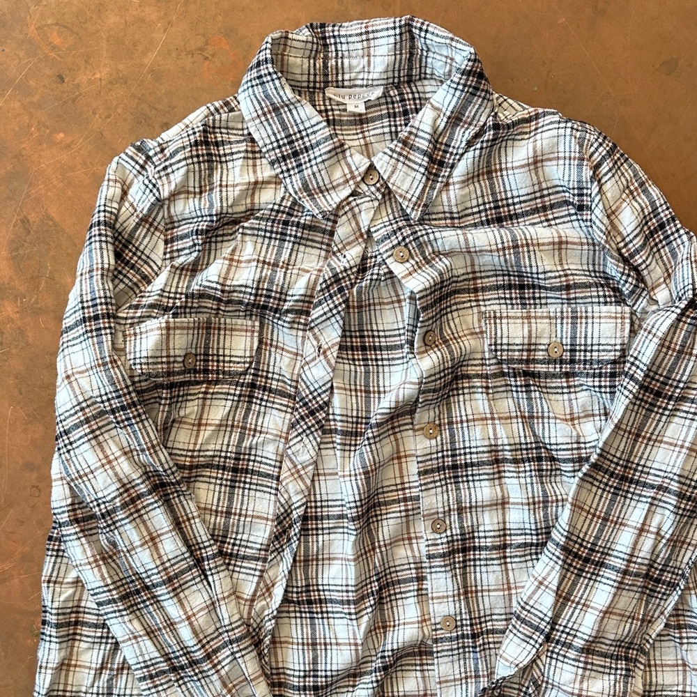 Blu Pepper Womens Casual Plaid Shirt - Black and Brown. Faux pockets.